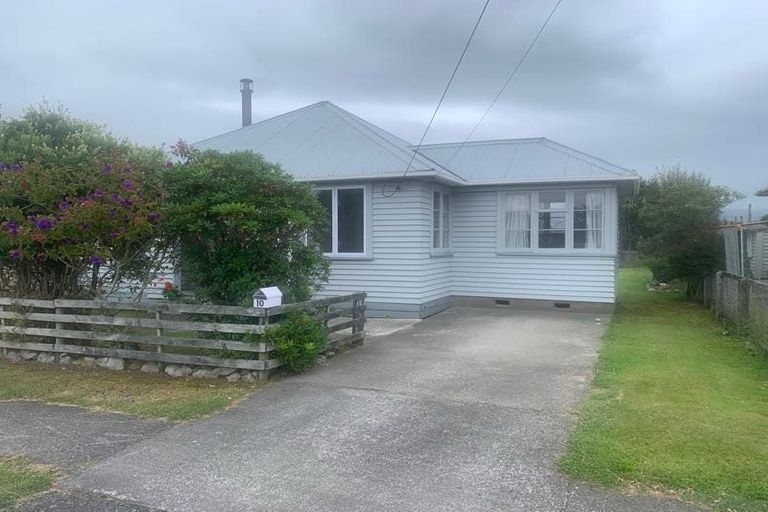 Photo of property in 10 Bright Street, Westport, 7825