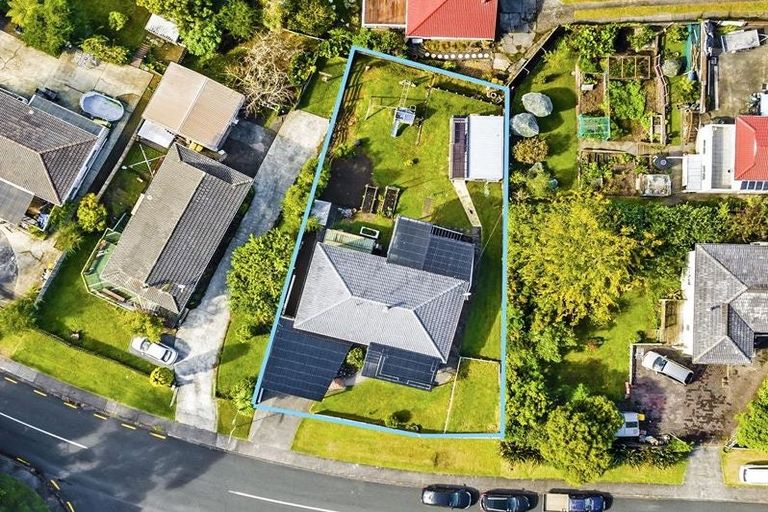 Photo of property in 3 Rehia Road, Massey, Auckland, 0614
