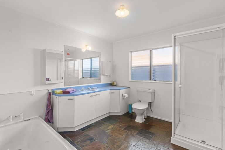 Photo of property in 10 Cedar Drive, Paraparaumu Beach, Paraparaumu, 5032