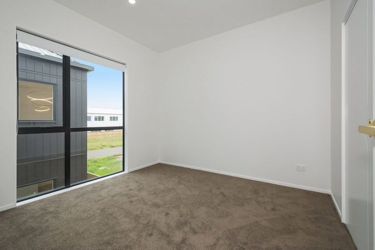 Photo of property in 33a Burberry Road, Karaka, Papakura, 2578