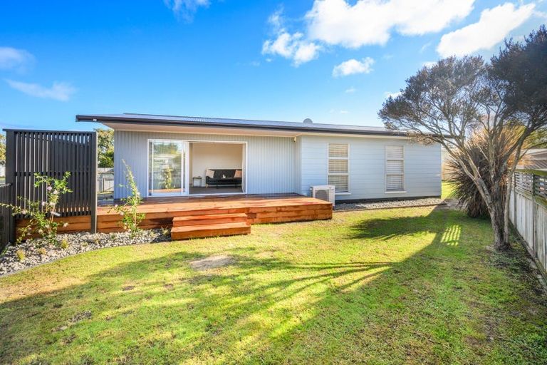 Photo of property in 9 Pinedale Parade, Milson, Palmerston North, 4414