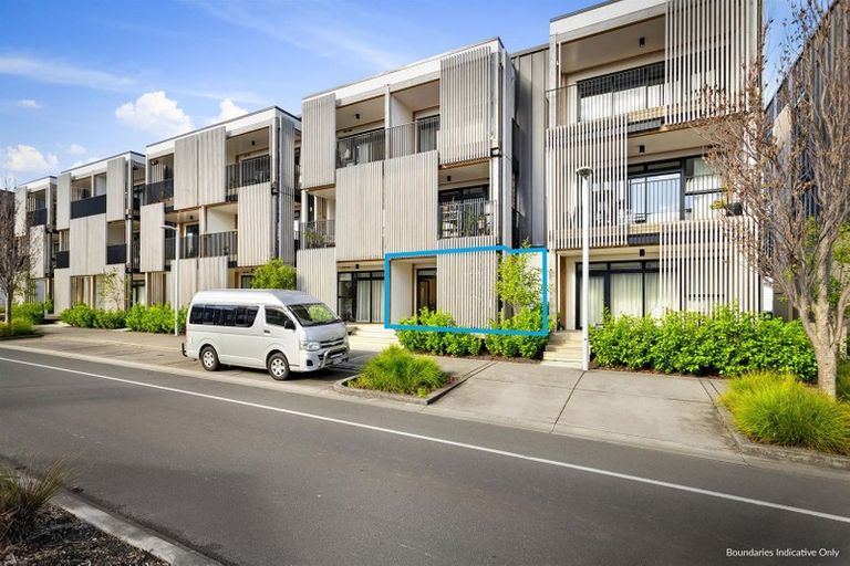 Photo of property in 2/165 Hobsonville Point Road, Hobsonville, Auckland, 0616