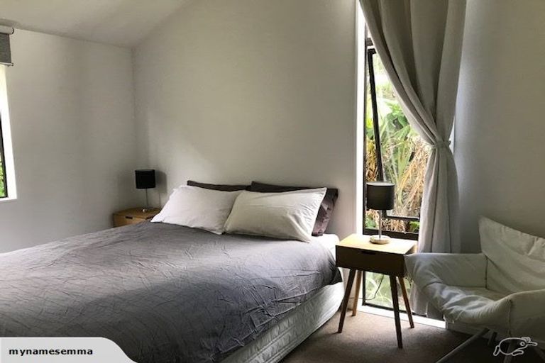 Photo of property in 91 Domain Crescent, Muriwai, Waimauku, 0881