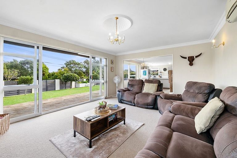 Photo of property in 145 Mangorei Road, Merrilands, New Plymouth, 4312