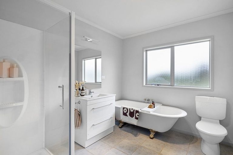 Photo of property in 44 Karamea Street, Whalers Gate, New Plymouth, 4310