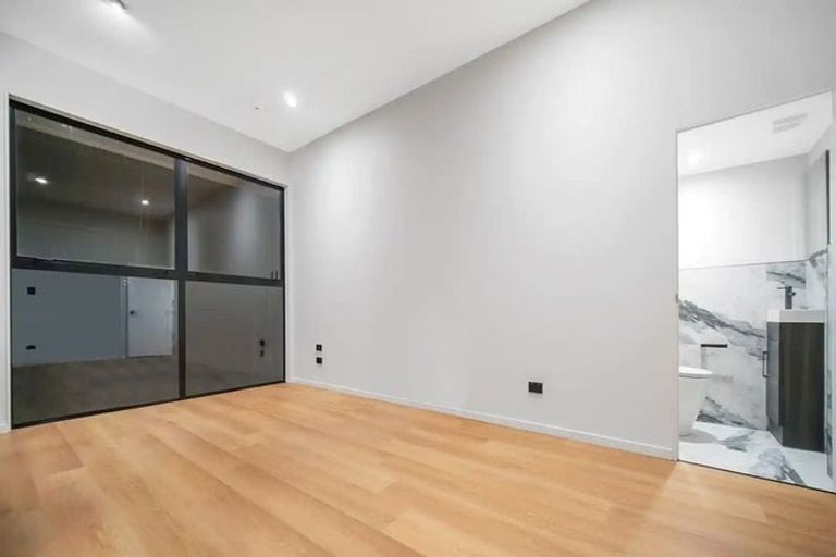 Photo of property in 1/6b William Roberts Road, Pakuranga, Auckland, 2010