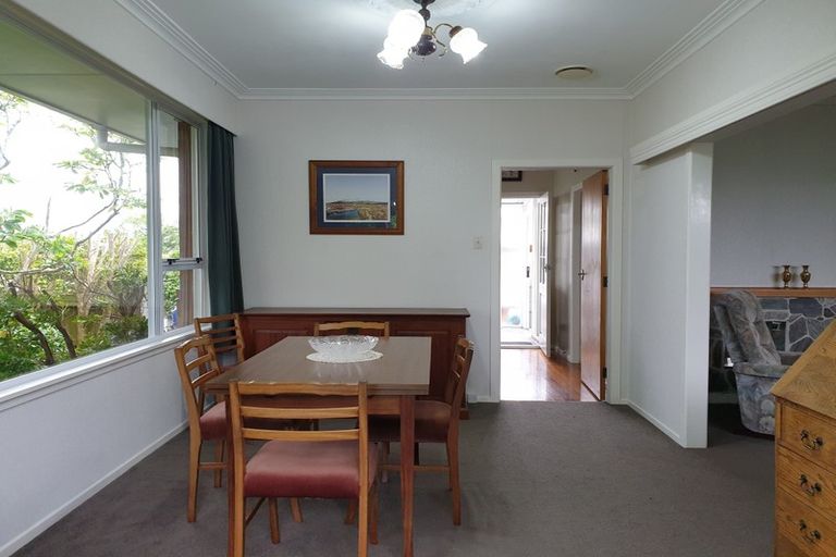 Photo of property in 2 Hood Place, Spotswood, New Plymouth, 4310