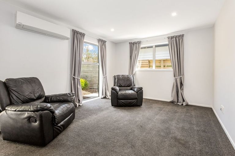 Photo of property in 9 Cartographer Way, Whitby, Porirua, 5024