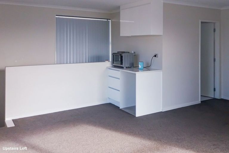 Photo of property in 7 Taupinga Way, Takanini, 2112