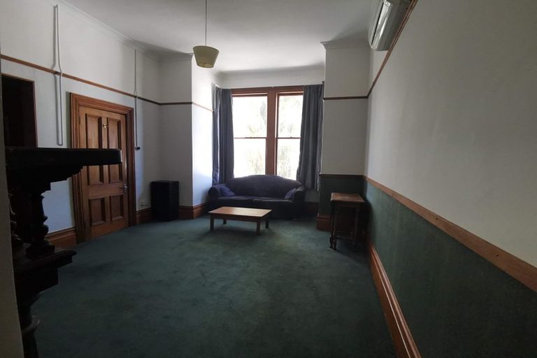 Photo of property in 105 Tasman Street, Mount Cook, Wellington, 6021