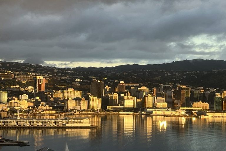 Photo of property in 45 The Crescent, Roseneath, Wellington, 6011