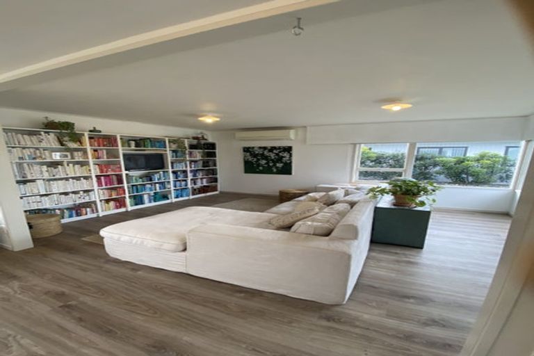 Photo of property in 10a Hatton Road, Orewa, 0931