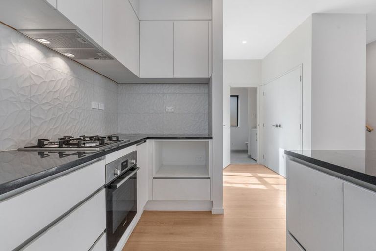 Photo of property in 103c Lynwood Road, New Lynn, Auckland, 0600