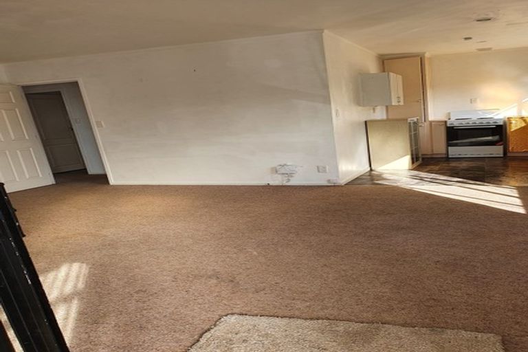 Photo of property in 76 Gallony Avenue, Massey, Auckland, 0614