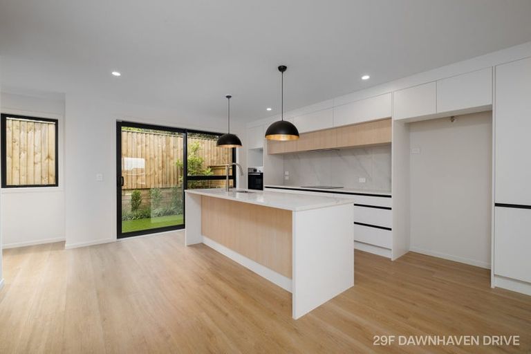 Photo of property in 27b Dawnhaven Drive, Te Atatu Peninsula, Auckland, 0610