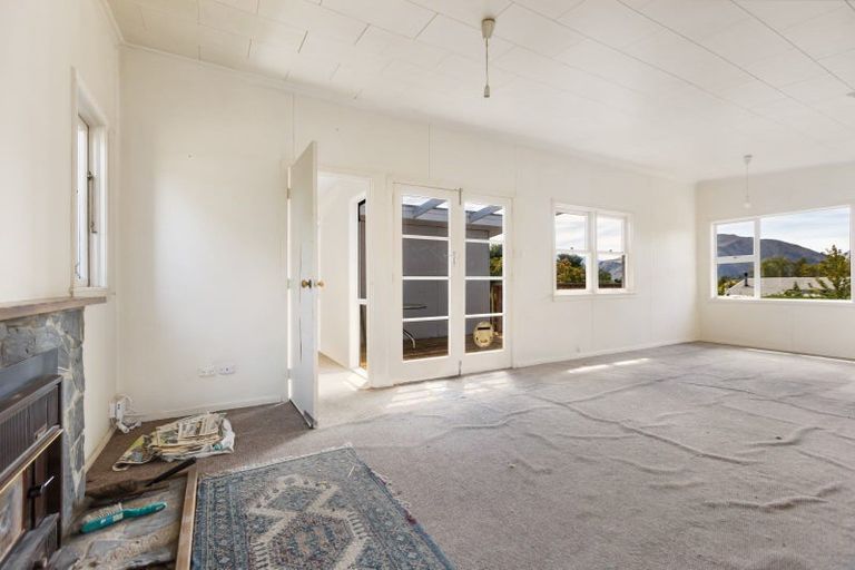 Photo of property in 7 Eely Point Road, Wanaka, 9305
