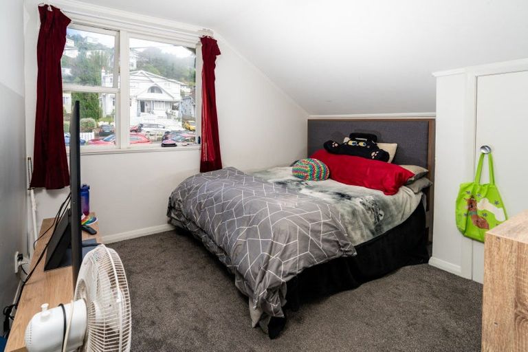 Photo of property in 87 Queens Drive, Lyall Bay, Wellington, 6022