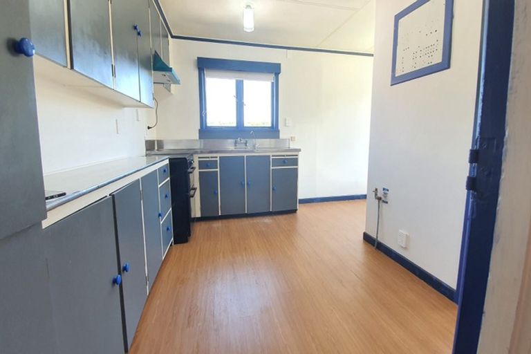 Photo of property in 25 Fruitvale Road, New Lynn, Auckland, 0600