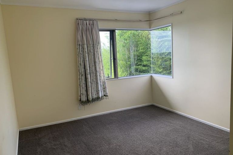 Photo of property in 2/19 Martin Crescent, Northcote, Auckland, 0627