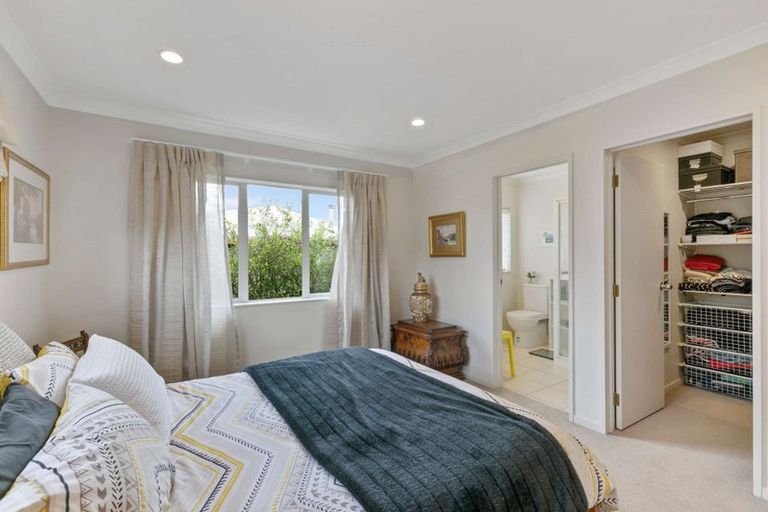 Photo of property in 15 Cabeleigh Drive, Helensville, 0800