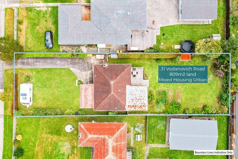 Photo of property in 31 Vodanovich Road, Te Atatu South, Auckland, 0610