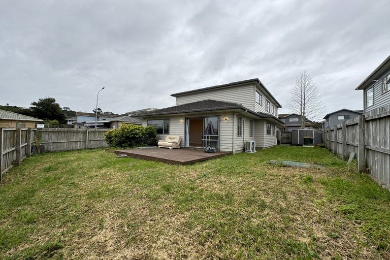 Photo of property in 37 Clover Drive, Henderson, Auckland, 0610