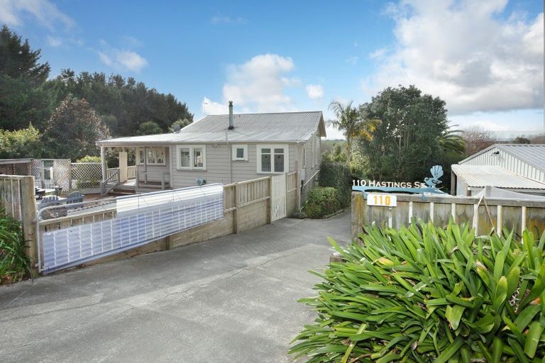 Photo of property in 110 Hastings Street, Halcombe, Feilding, 4779