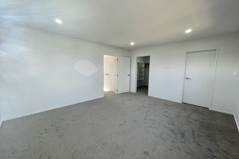 Photo of property in 65c Manuroa Road, Takanini, 2112
