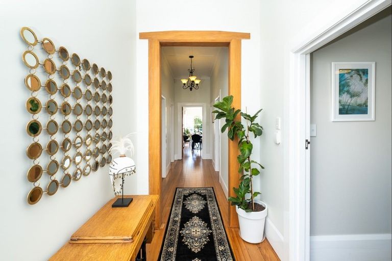 Photo of property in 19 Vigor Brown Street, Napier South, Napier, 4110