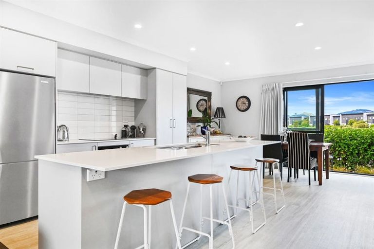 Photo of property in 30 Tippet Crescent, Wigram, Christchurch, 8025