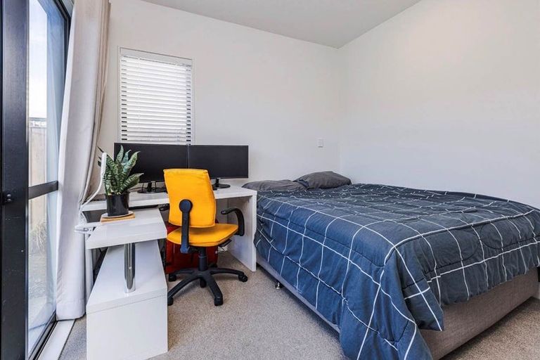 Photo of property in 18b Poruru Close, Papakura, 2110