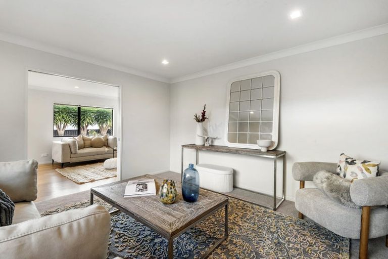 Photo of property in 94 Oakway Drive, Schnapper Rock, Auckland, 0632