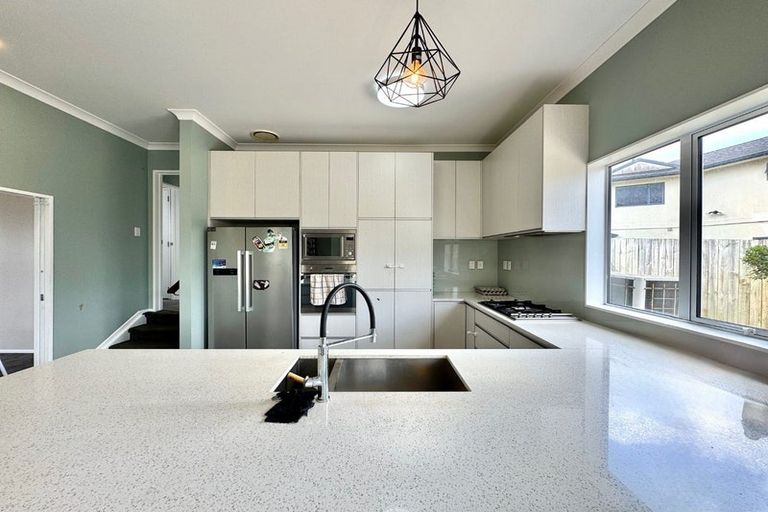 Photo of property in 152 Hill Road, The Gardens, Auckland, 2105