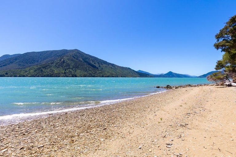 Photo of property in 606 Moetapu Bay Road, Moetapu Bay, Linkwater, 7282