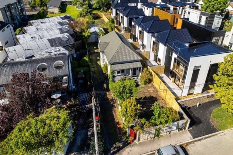 Photo of property in 134 Holly Road, St Albans, Christchurch, 8014