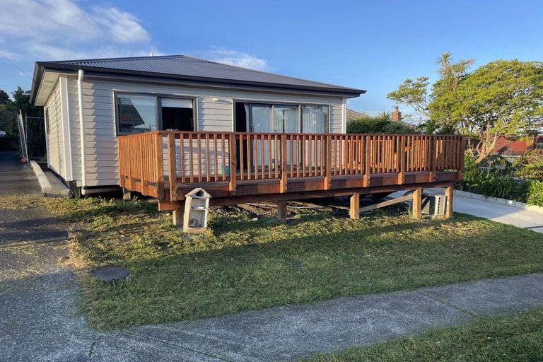 Photo of property in 10b Maui Street, New Lynn, Auckland, 0600