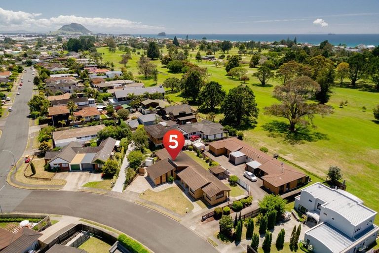 Photo of property in 5 Berwick Place, Mount Maunganui, 3116