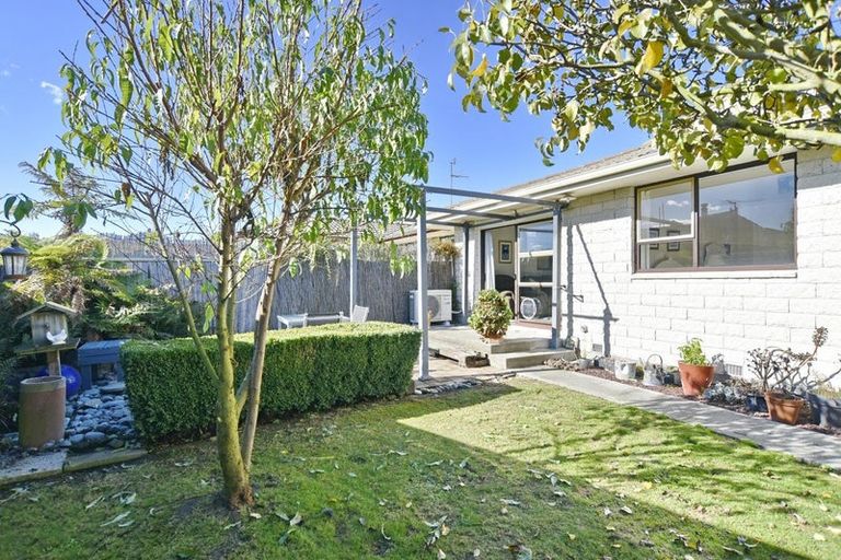 Photo of property in 17 Castile Place, Belfast, Christchurch, 8051
