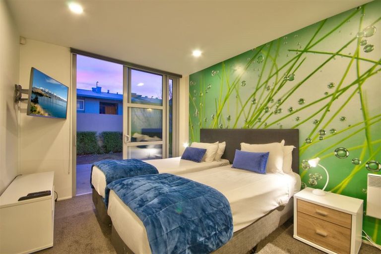 Photo of property in The Beeches Apartments, 13/60 Hallenstein Street, Queenstown, 9300
