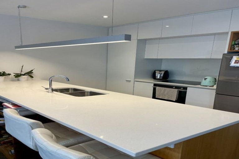 Photo of property in 14 Isitt Road, Hobsonville, Auckland, 0616