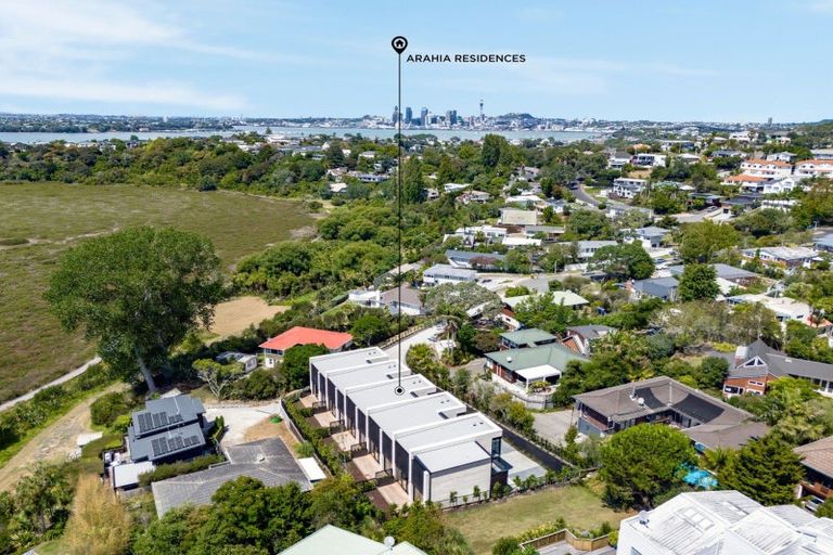 Photo of property in 21a Arahia Street, Northcote, Auckland, 0627