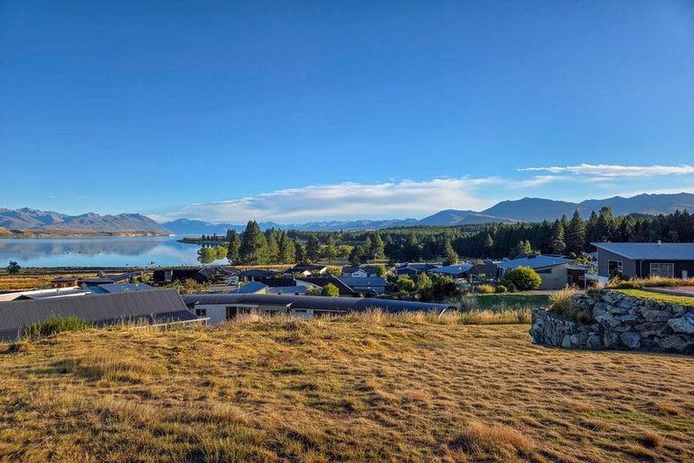 Photo of property in 2 Rankin Rise, Lake Tekapo, 7999