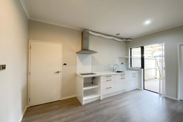 Photo of property in 24 Carrickdawson Drive, Flat Bush, Auckland, 2019