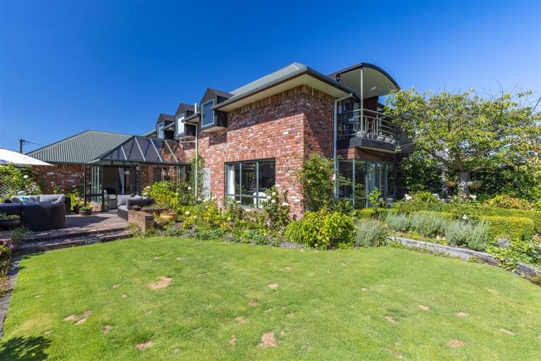 Photo of property in 83 Leinster Road, Merivale, Christchurch, 8014