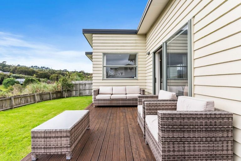 Photo of property in 22 Kokako Rise, Papakura, 2110