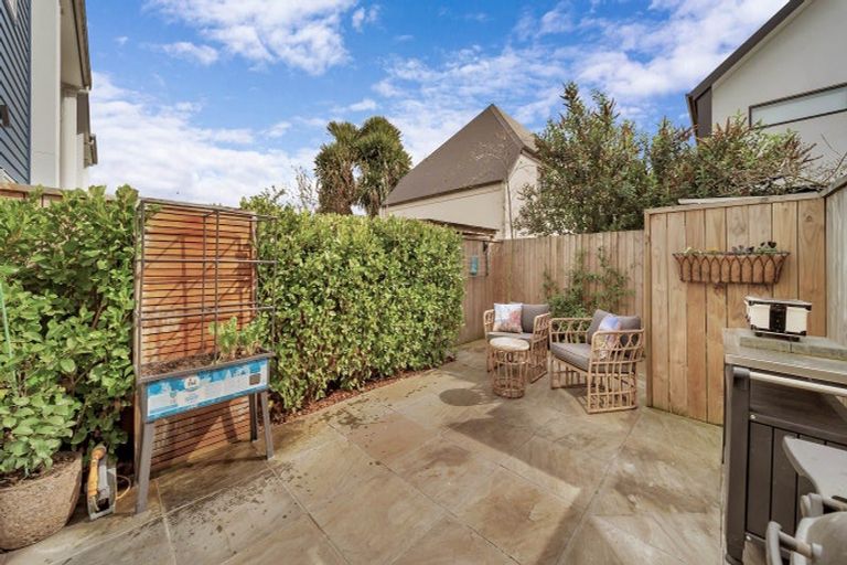 Photo of property in 10/257 Armagh Street, Christchurch Central, Christchurch, 8011