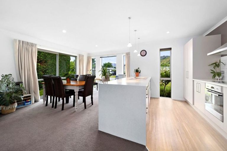 Photo of property in 10a Haddow's Place, Lake Hayes, Queenstown, 9304