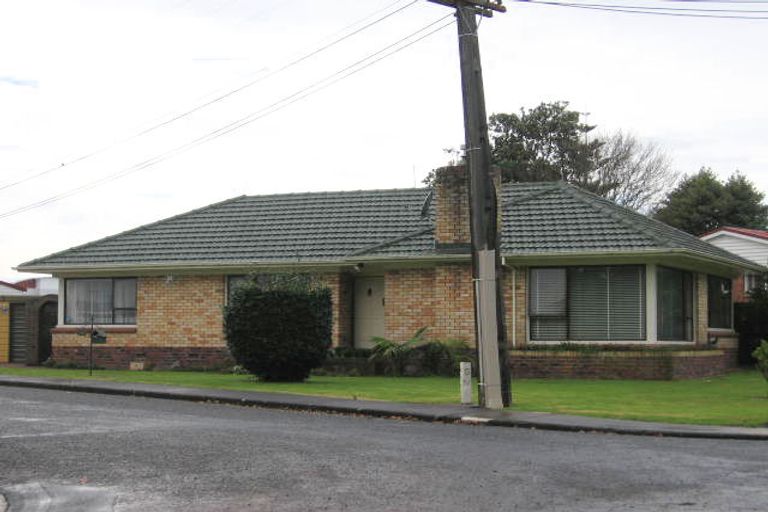 Photo of property in 35 Grange Road, Papatoetoe, Auckland, 2025