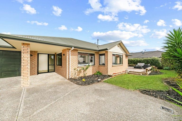 Photo of property in 35 Greig Place, Pukekohe, 2120