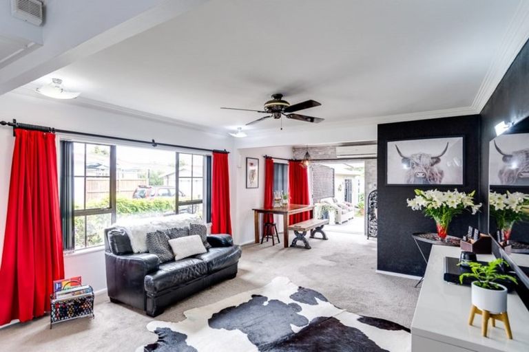 Photo of property in 3 Nikau Street, Taradale, Napier, 4112